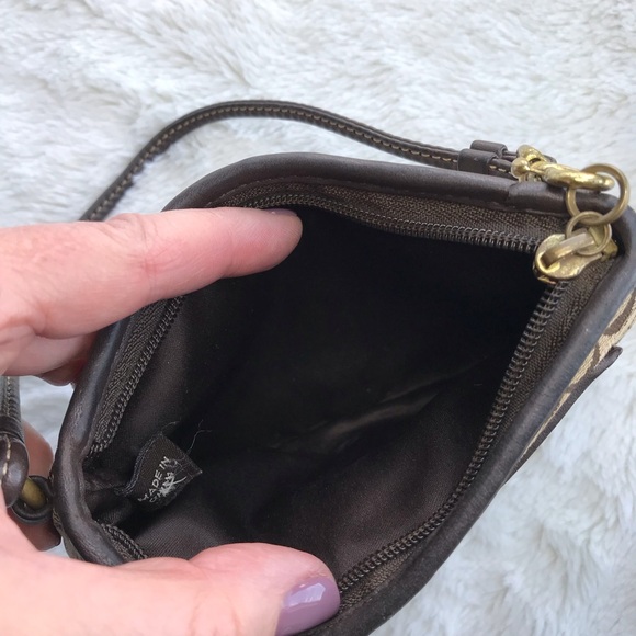 Coach Signature Canvas wristlet - Picture 6 of 8